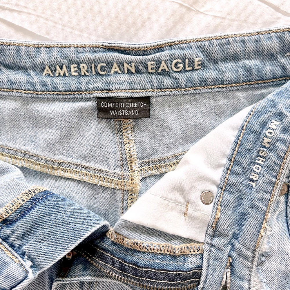 American Eagle Stretch Mom Shorts 
Size S - Picture 5 of 5